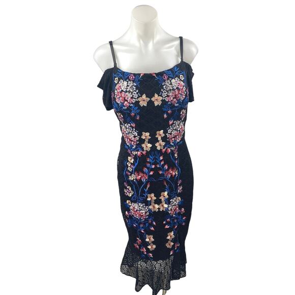NEW Guess Black Floral Off The Shoulder Lace Ruffle Midi Bodycon Dress Size 14 - Picture 2 of 7